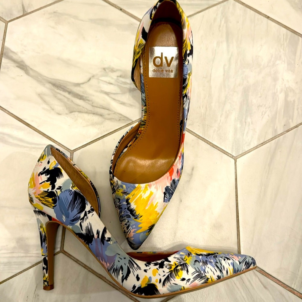 Dolce Vita Abstract Painting Satin Fabric Heels